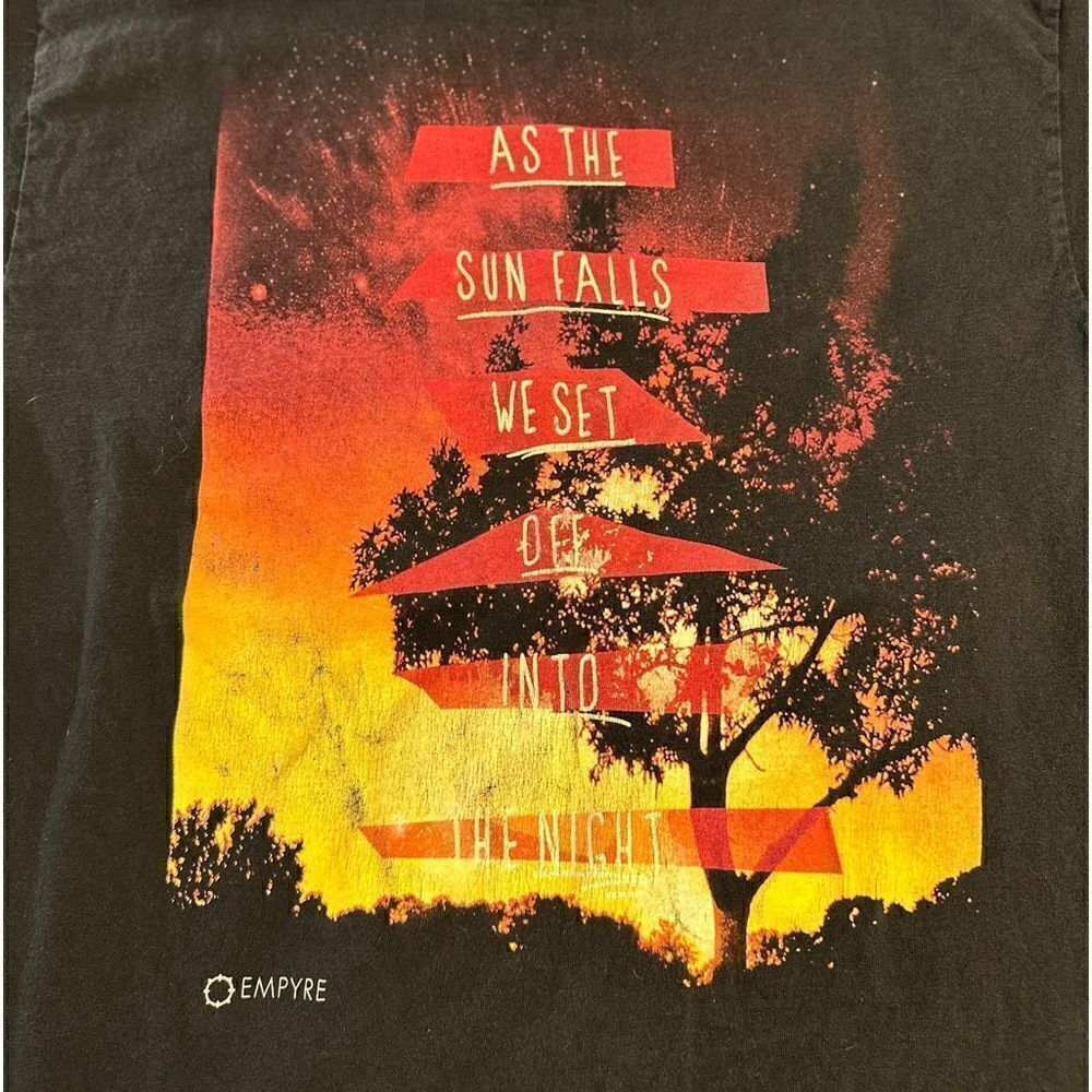 Empyre Festival Skater Streetware short sleeve Graphic T-shirt - Size Large